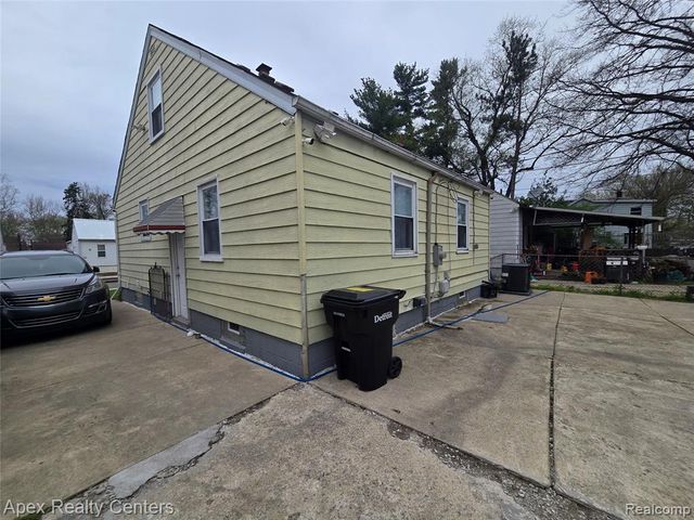 6320 Saint Marys Street, Detroit, MI 48228