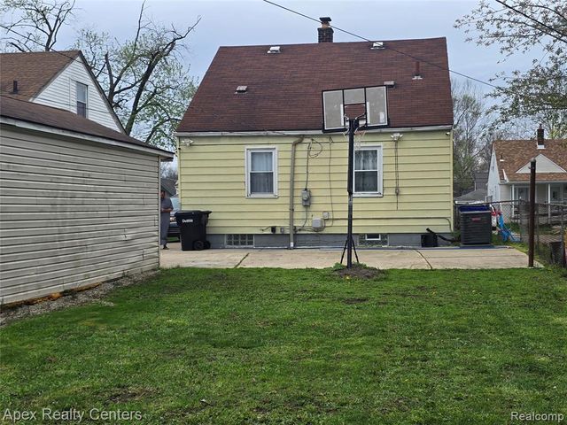 6320 Saint Marys Street, Detroit, MI 48228
