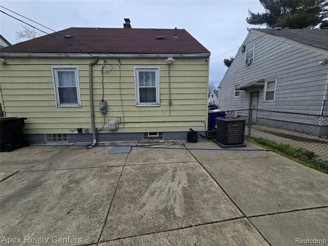 6320 Saint Marys Street, Detroit, MI 48228