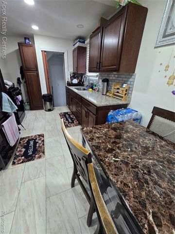 6320 Saint Marys Street, Detroit, MI 48228