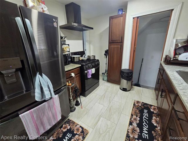 6320 Saint Marys Street, Detroit, MI 48228