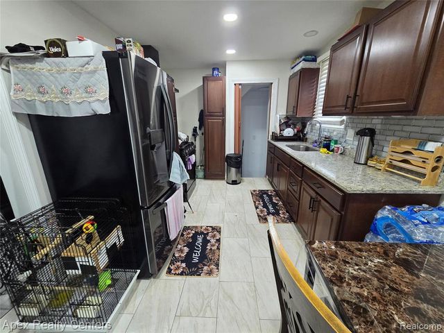 6320 Saint Marys Street, Detroit, MI 48228