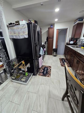 6320 Saint Marys Street, Detroit, MI 48228