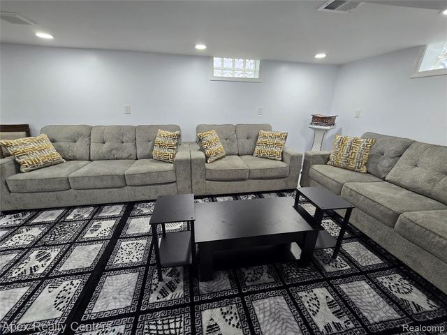 6320 Saint Marys Street, Detroit, MI 48228