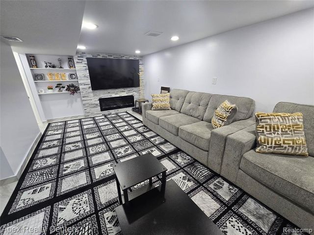 6320 Saint Marys Street, Detroit, MI 48228