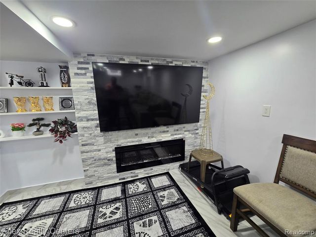 6320 Saint Marys Street, Detroit, MI 48228