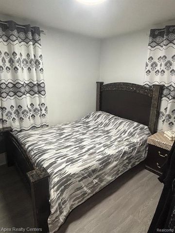 6320 Saint Marys Street, Detroit, MI 48228