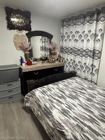 6320 Saint Marys Street, Detroit, MI 48228