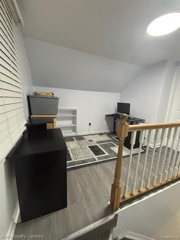 6320 Saint Marys Street, Detroit, MI 48228