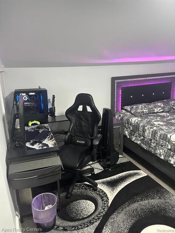 6320 Saint Marys Street, Detroit, MI 48228