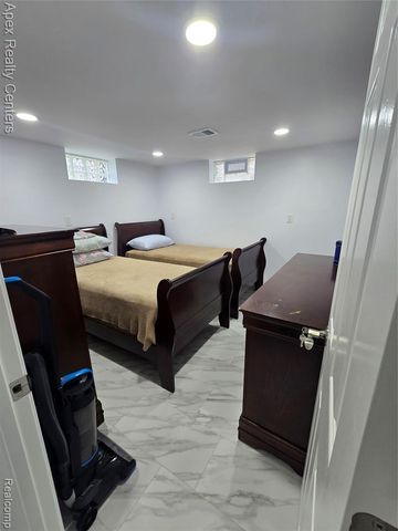 6320 Saint Marys Street, Detroit, MI 48228