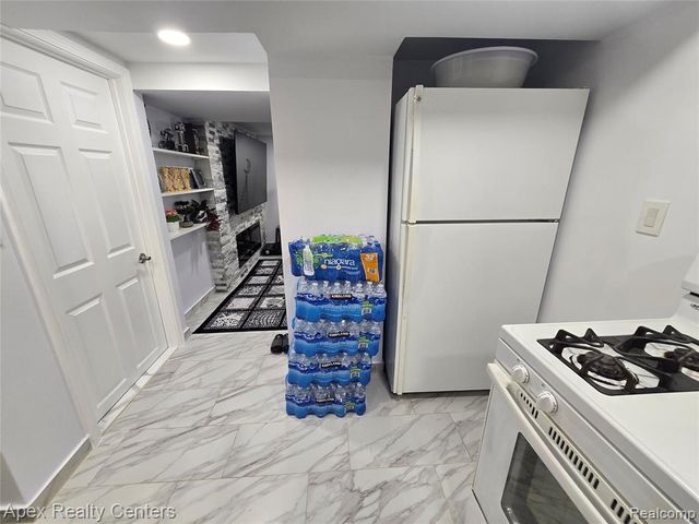 6320 Saint Marys Street, Detroit, MI 48228