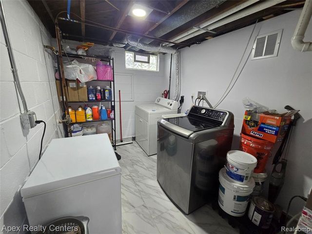6320 Saint Marys Street, Detroit, MI 48228