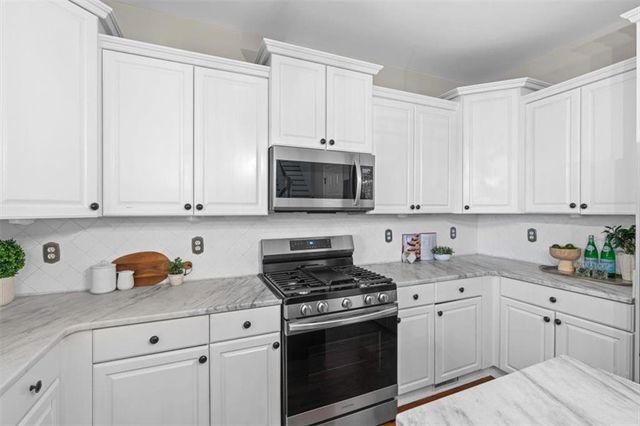 221 Copper Leaf Way, Dallas, GA 30132