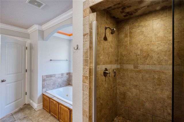 6211 S 28th Street, Rogers, AR 72758