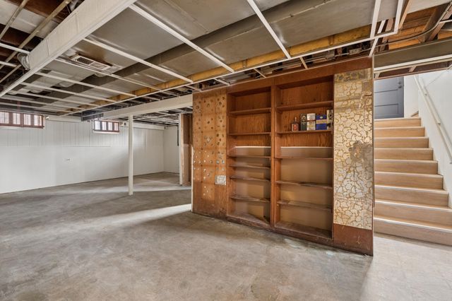 6749 Ontario Avenue, Hammond, IN 46323