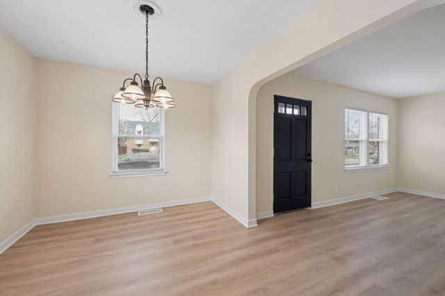 6749 Ontario Avenue, Hammond, IN 46323