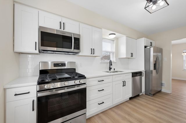 6749 Ontario Avenue, Hammond, IN 46323