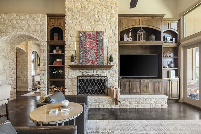 3190 FM 1361, Somerville, TX 77879