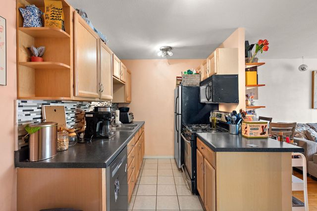 2112 Garfield Avenue 14, Minneapolis, MN 55405