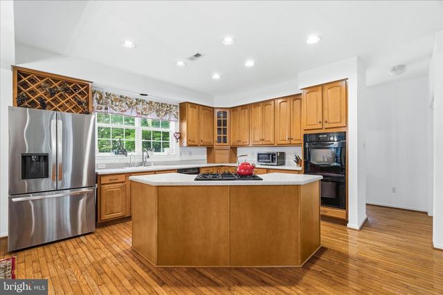 1700 DEARBOUGHT DR, Frederick, MD 21701