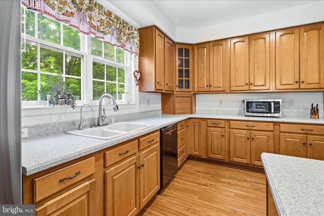1700 DEARBOUGHT DR, Frederick, MD 21701