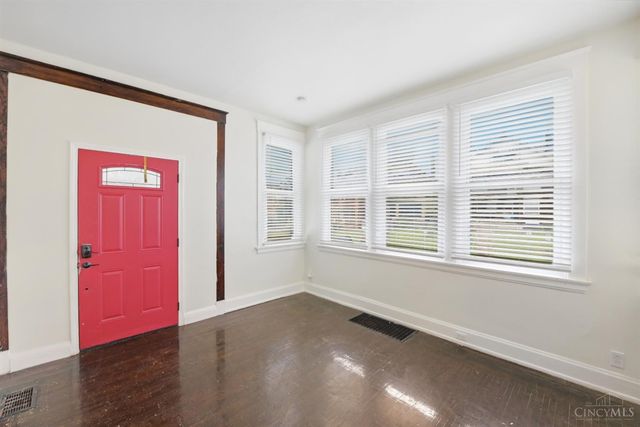 3144 Durrell Avenue, Cincinnati, OH 45207