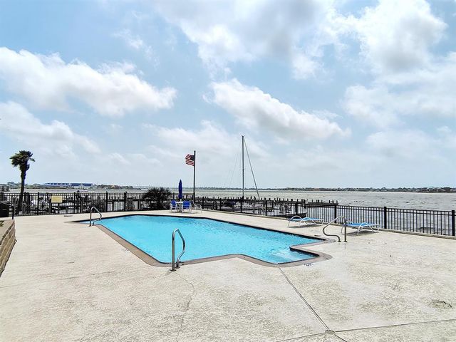 205 Yacht Club Lane 205, Seabrook, TX 77586