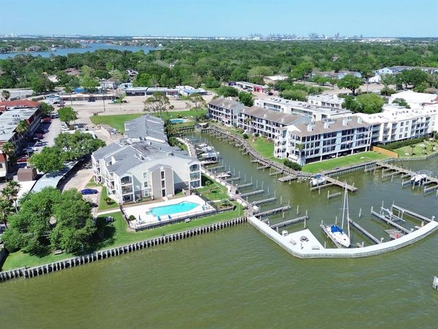 205 Yacht Club Lane 205, Seabrook, TX 77586