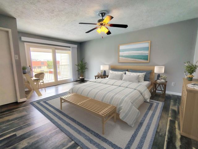 205 Yacht Club Lane 205, Seabrook, TX 77586