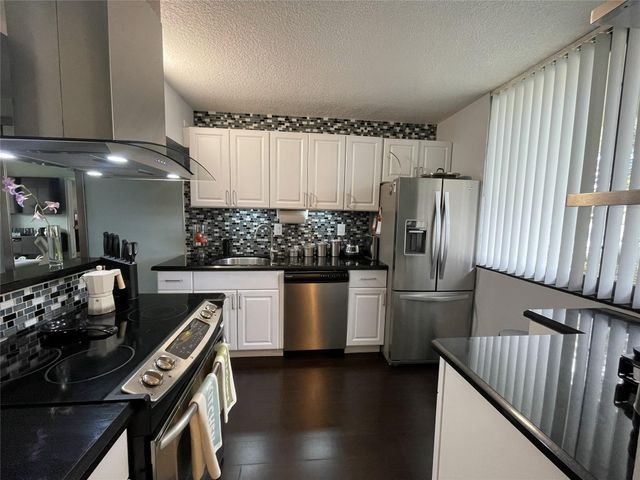 9505 SW 1st Court 9505, Coral Springs, FL 33071