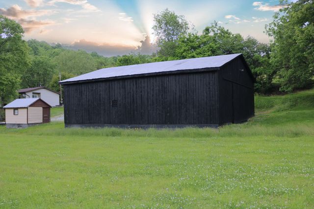 1747 Holts Creek Road, Foster, KY 41043