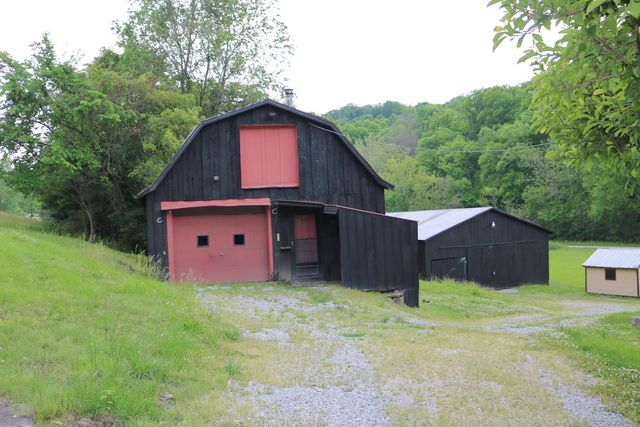 1747 Holts Creek Road, Foster, KY 41043