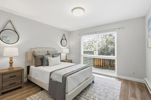 1033 Crestview Drive 110, Mountain View, CA 94040