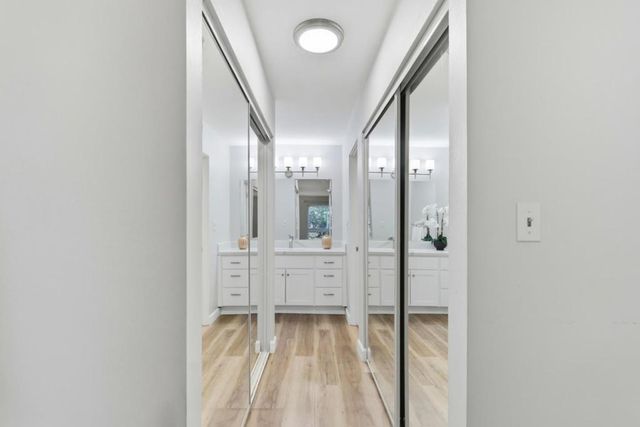 1033 Crestview Drive 110, Mountain View, CA 94040