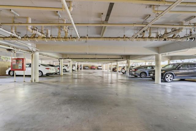 1033 Crestview Drive 110, Mountain View, CA 94040