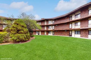 2306 Holiday Terrace 166, Lansing, IL 60438