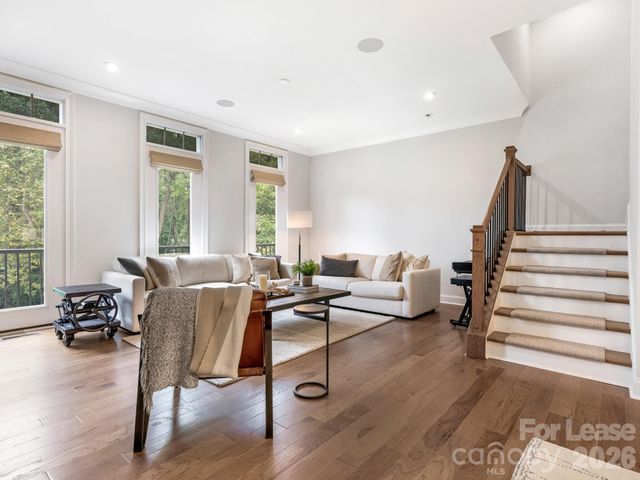 2555 Deacon Avenue, Charlotte, NC 28204