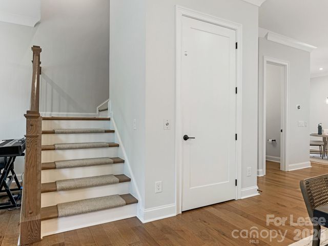 2555 Deacon Avenue, Charlotte, NC 28204