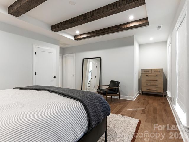 2555 Deacon Avenue, Charlotte, NC 28204