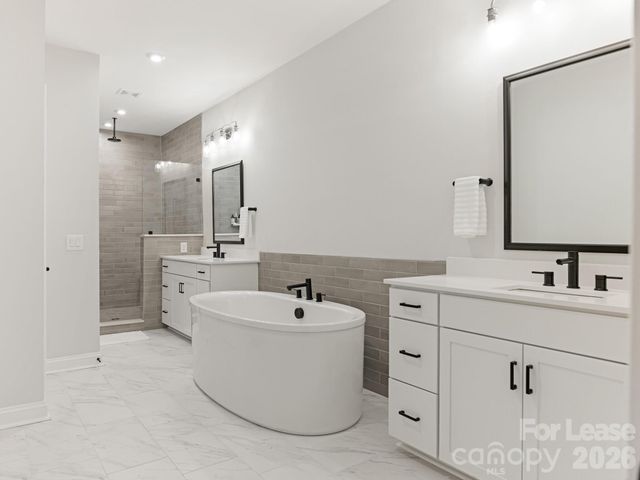 2555 Deacon Avenue, Charlotte, NC 28204