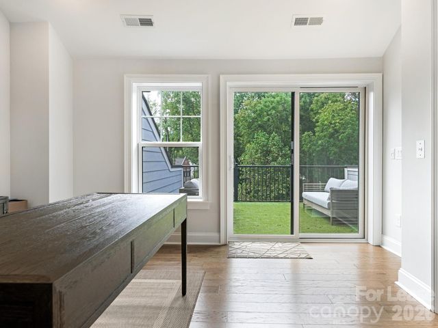 2555 Deacon Avenue, Charlotte, NC 28204