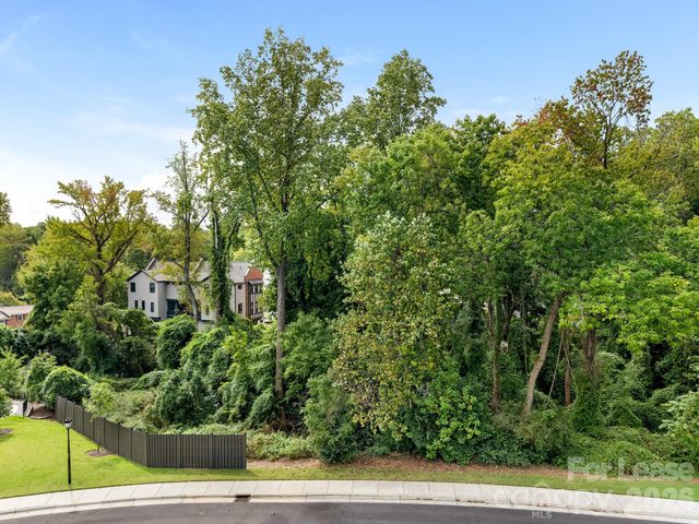 2555 Deacon Avenue, Charlotte, NC 28204