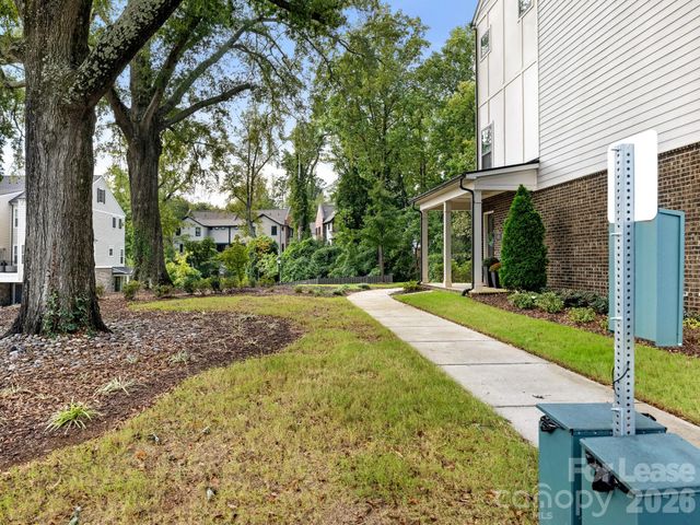 2555 Deacon Avenue, Charlotte, NC 28204