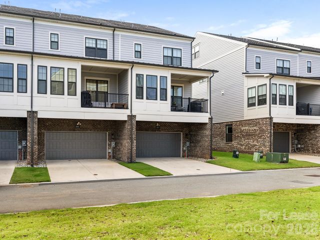 2555 Deacon Avenue, Charlotte, NC 28204