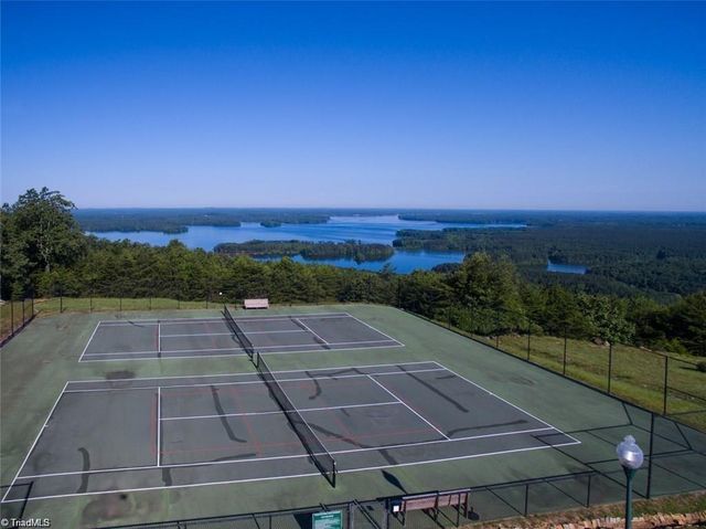532 Rocky Cove Lane, Denton, NC 27239