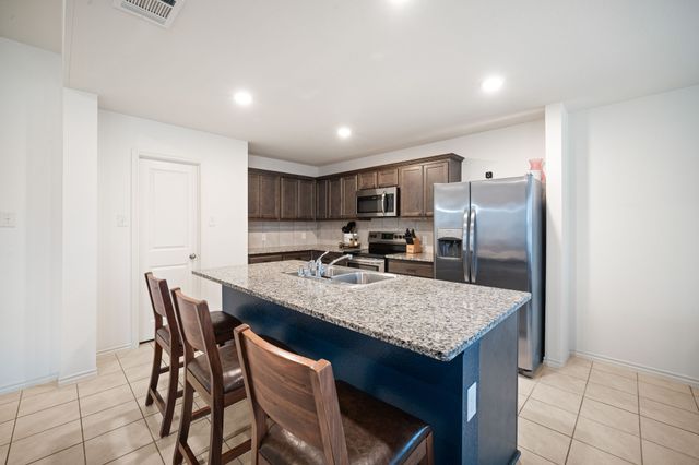 1536 Owen Way, Waxahachie, TX 75165