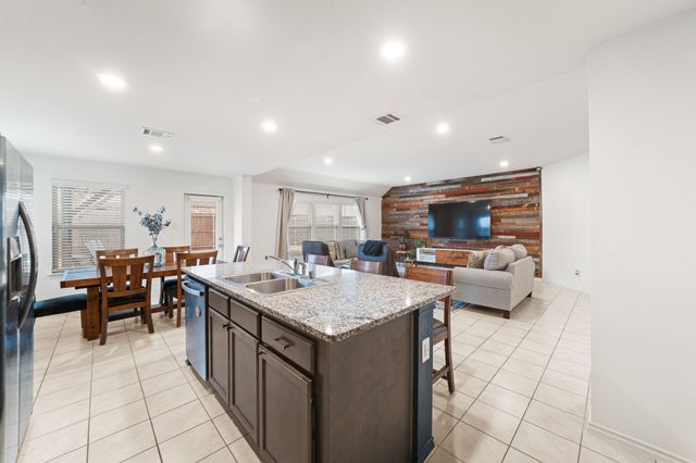 1536 Owen Way, Waxahachie, TX 75165