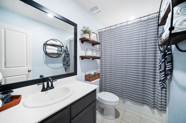 1536 Owen Way, Waxahachie, TX 75165