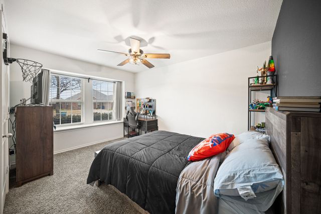 1536 Owen Way, Waxahachie, TX 75165